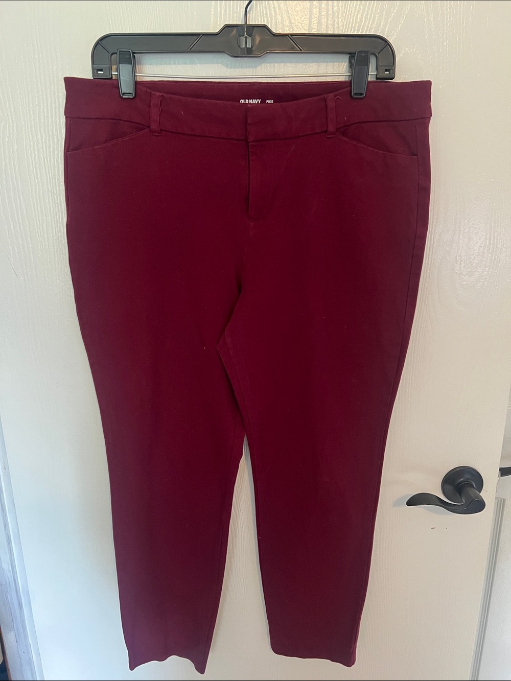 Old Navy Women's Burgundy Pixie Cropped Skinny Pants